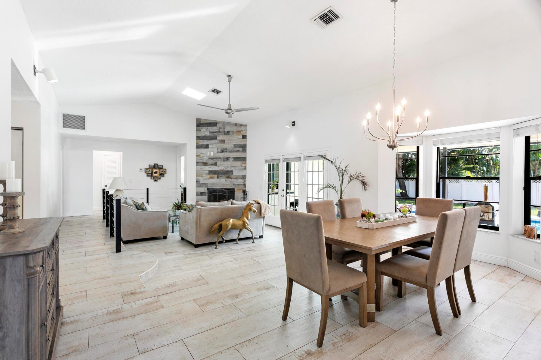 SUGAR POND MANOR OF WELLI - Residential