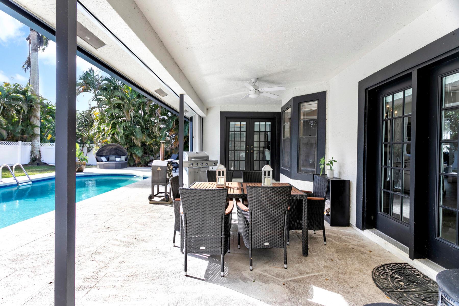 SUGAR POND MANOR OF WELLI - Residential