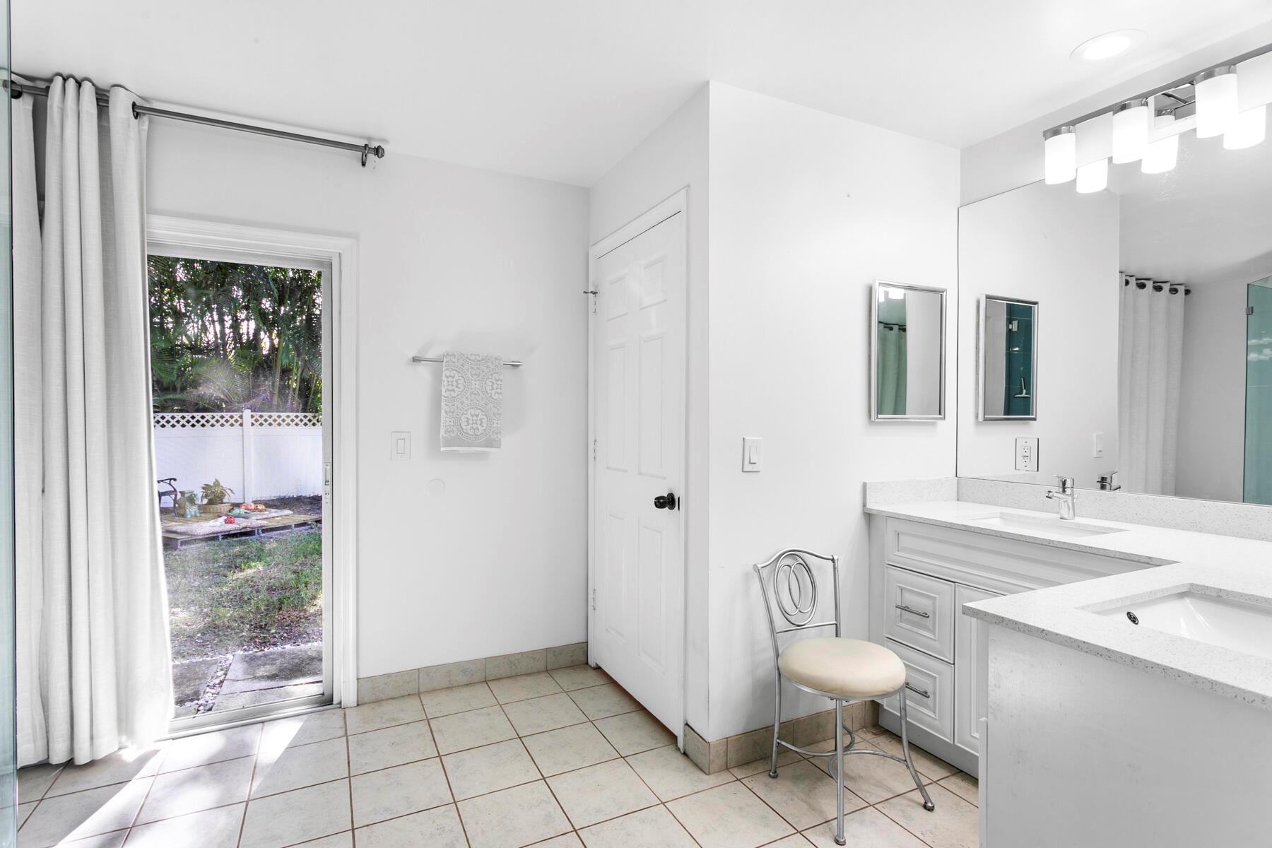 SUGAR POND MANOR OF WELLI - Residential