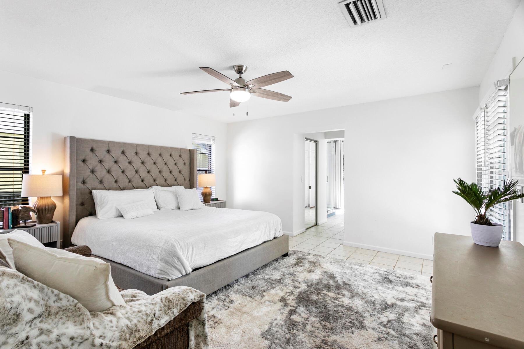 SUGAR POND MANOR OF WELLI - Residential