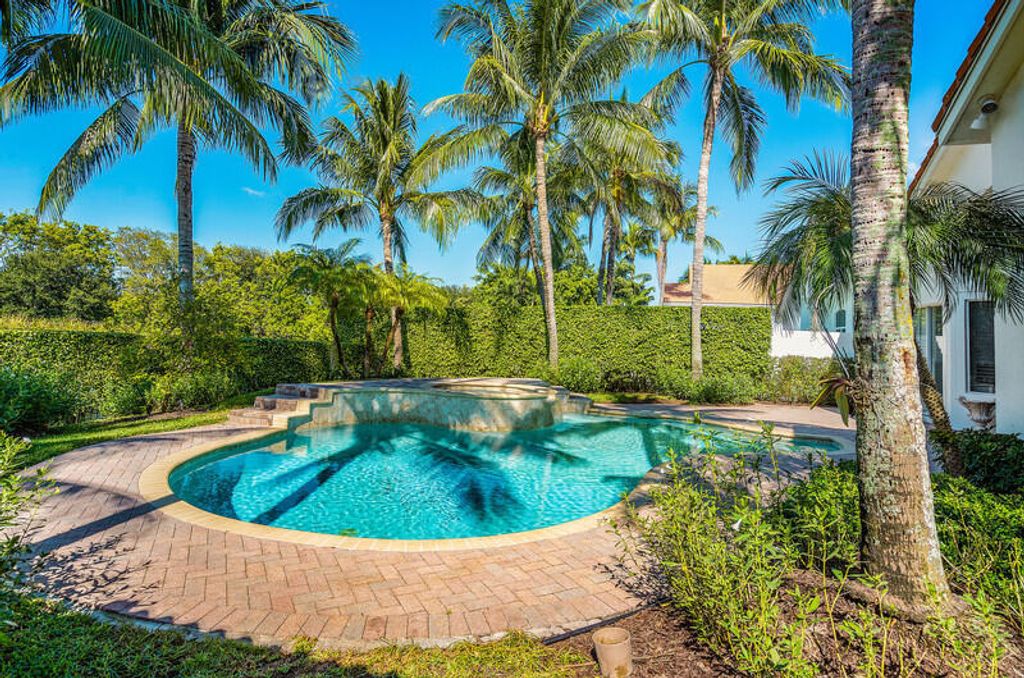 Photo of 14364 Stroller Way, Wellington, FL 33414 (MLS # B26013561)