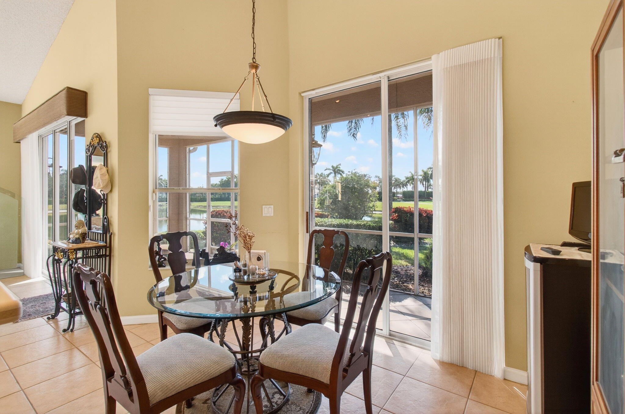 ABERDEEN COUNTRY CLUB - Residential