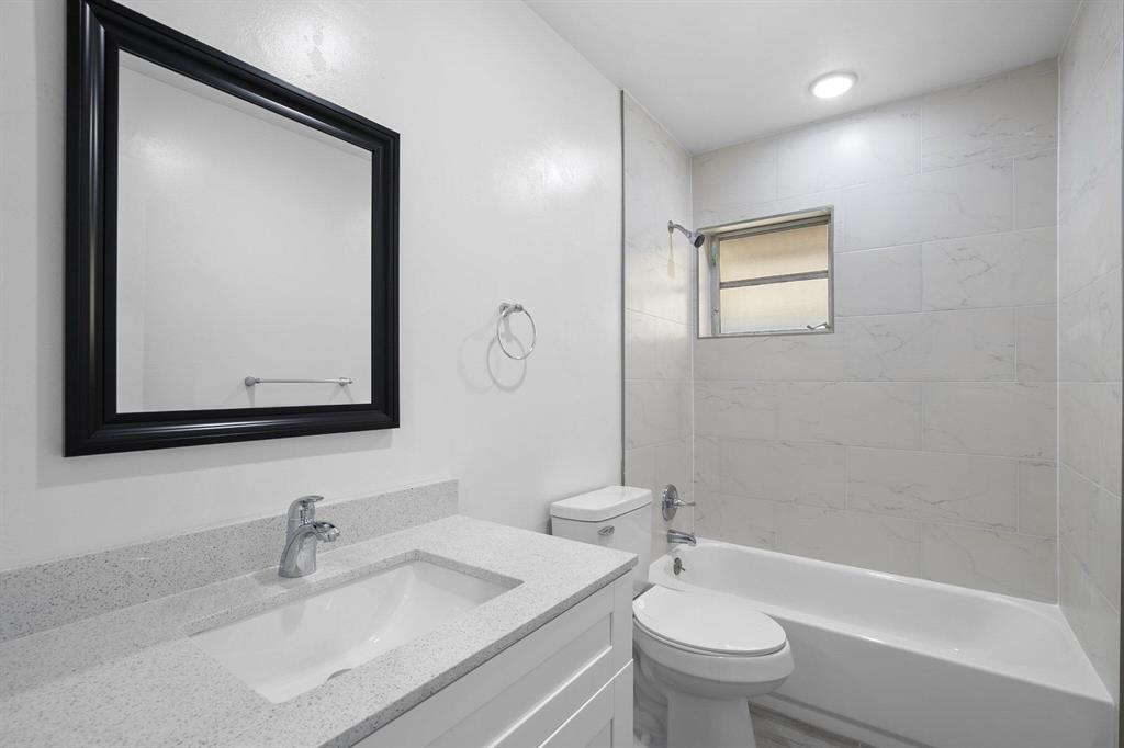 NORTH HOBE SOUND SHORES - Residential