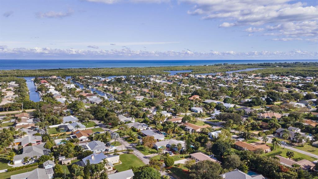 NORTH HOBE SOUND SHORES - Residential