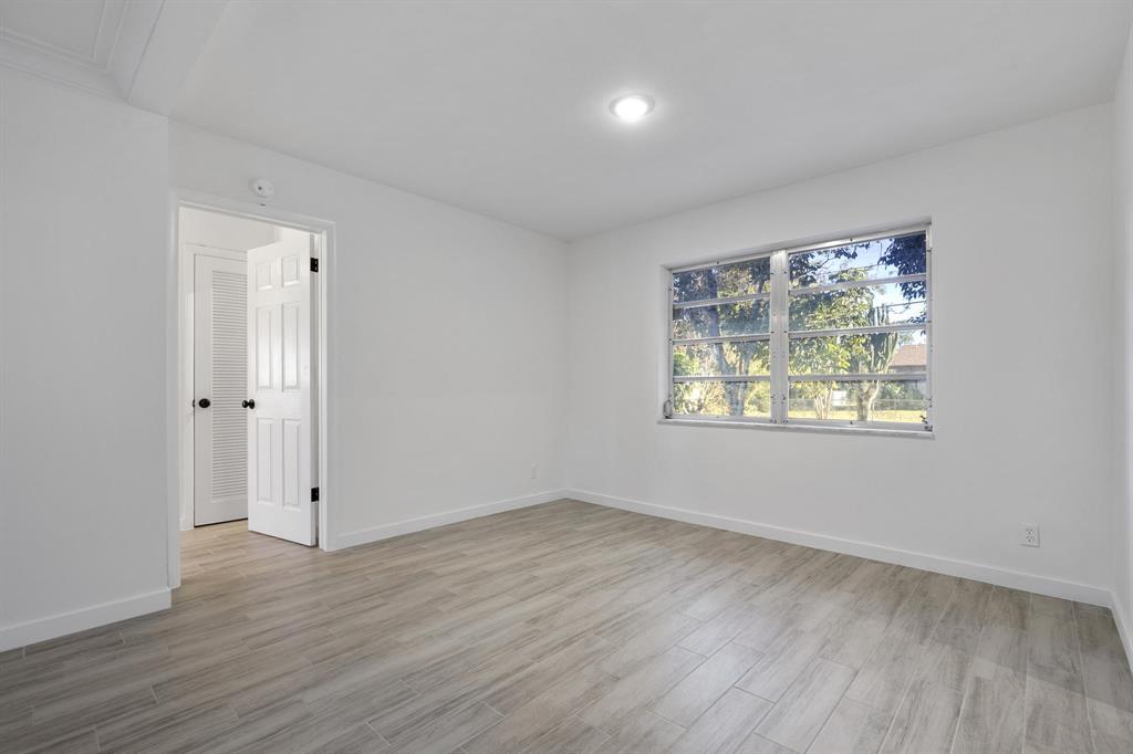 NORTH HOBE SOUND SHORES - Residential