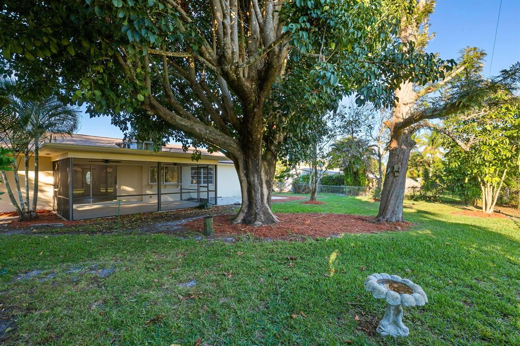 NORTH HOBE SOUND SHORES - Residential