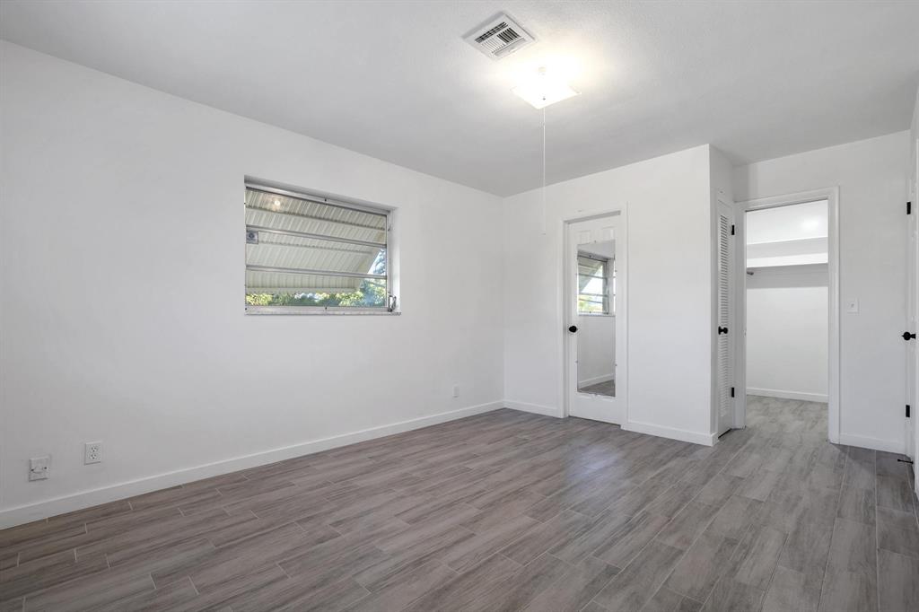 NORTH HOBE SOUND SHORES - Residential