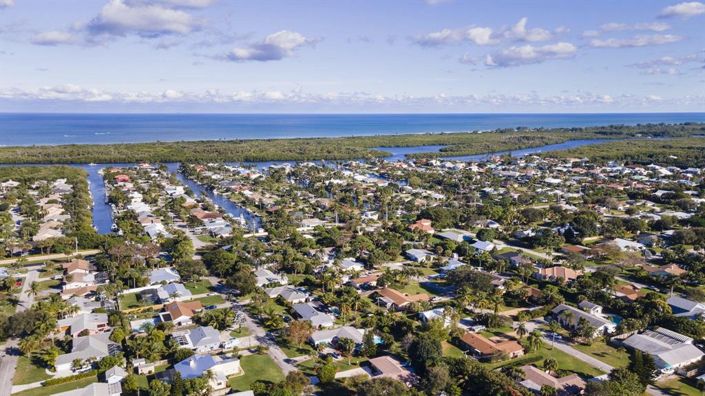NORTH HOBE SOUND SHORES - Residential