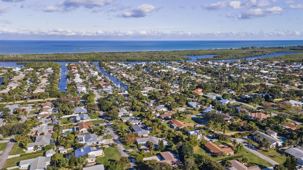 NORTH HOBE SOUND SHORES - Residential