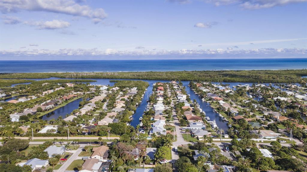 NORTH HOBE SOUND SHORES - Residential