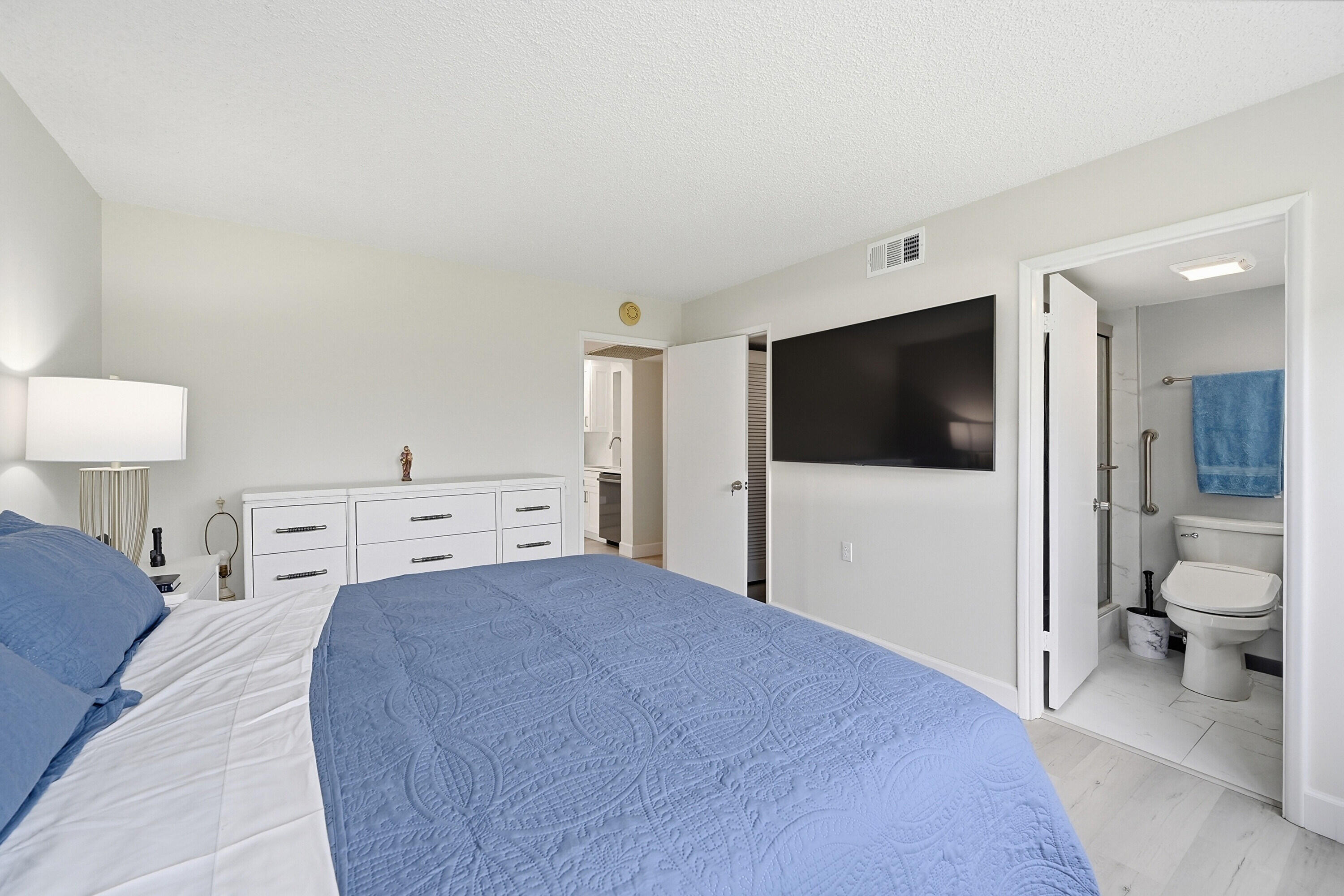 NASSAU VILLAGE WYNMOOR CONDO - Residential