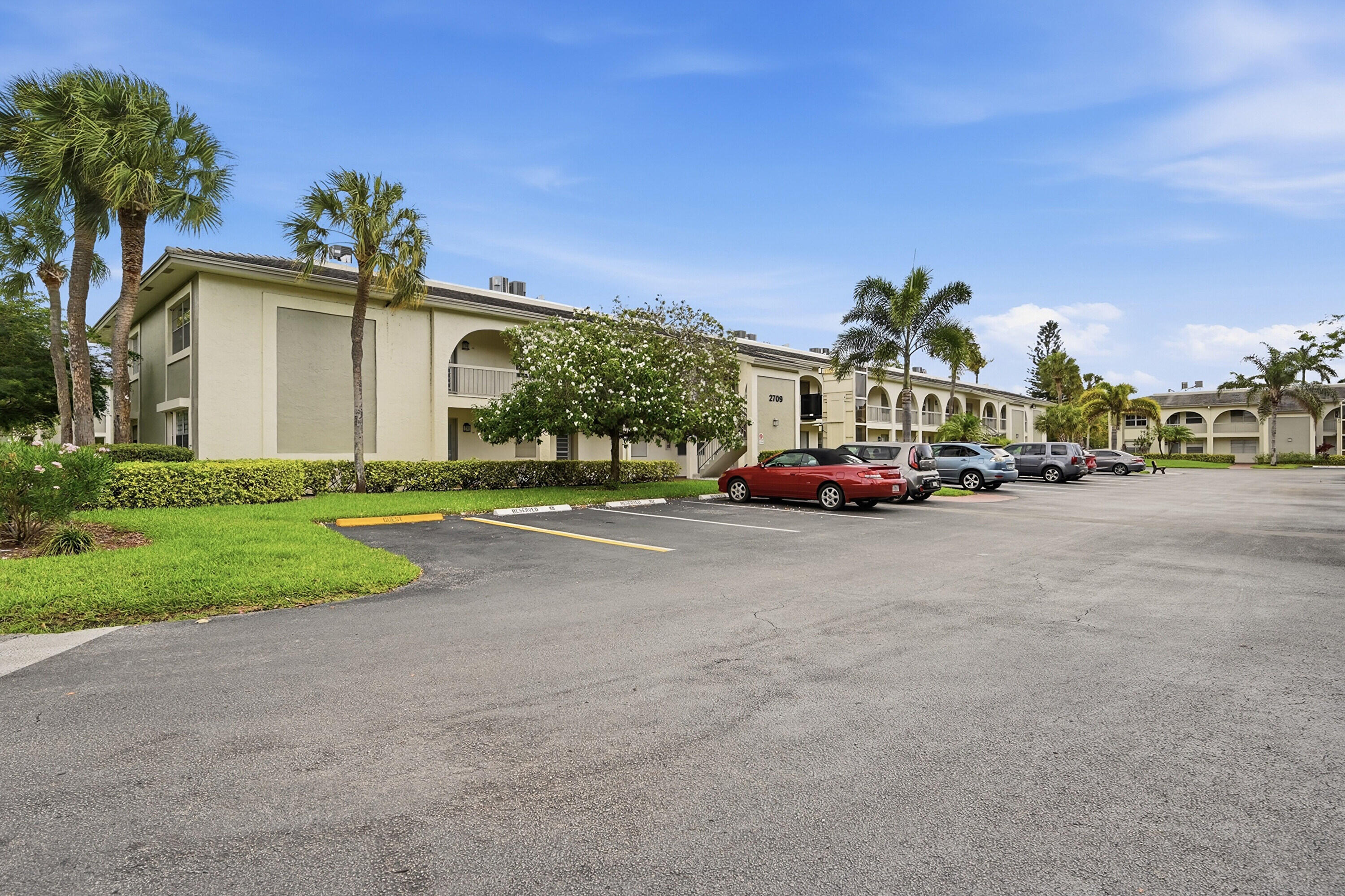 NASSAU VILLAGE WYNMOOR CONDO - Residential