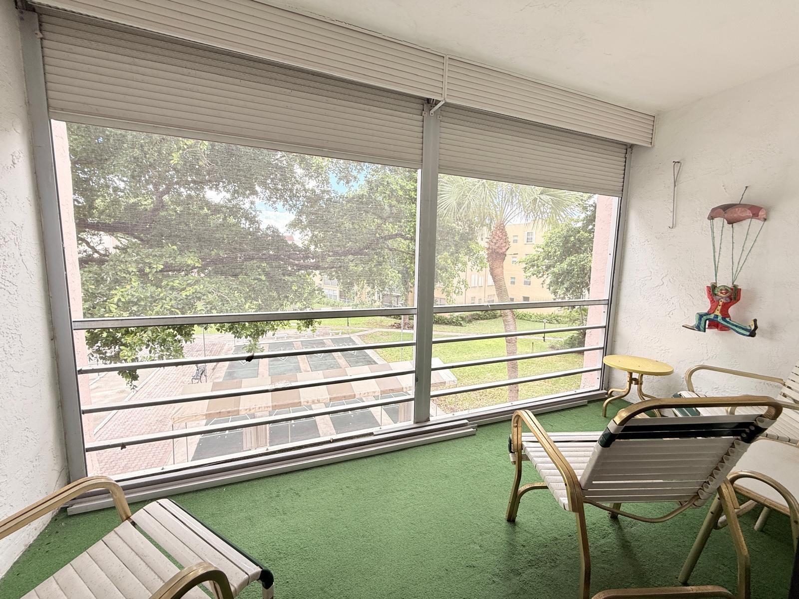 SOMERSET - Residential