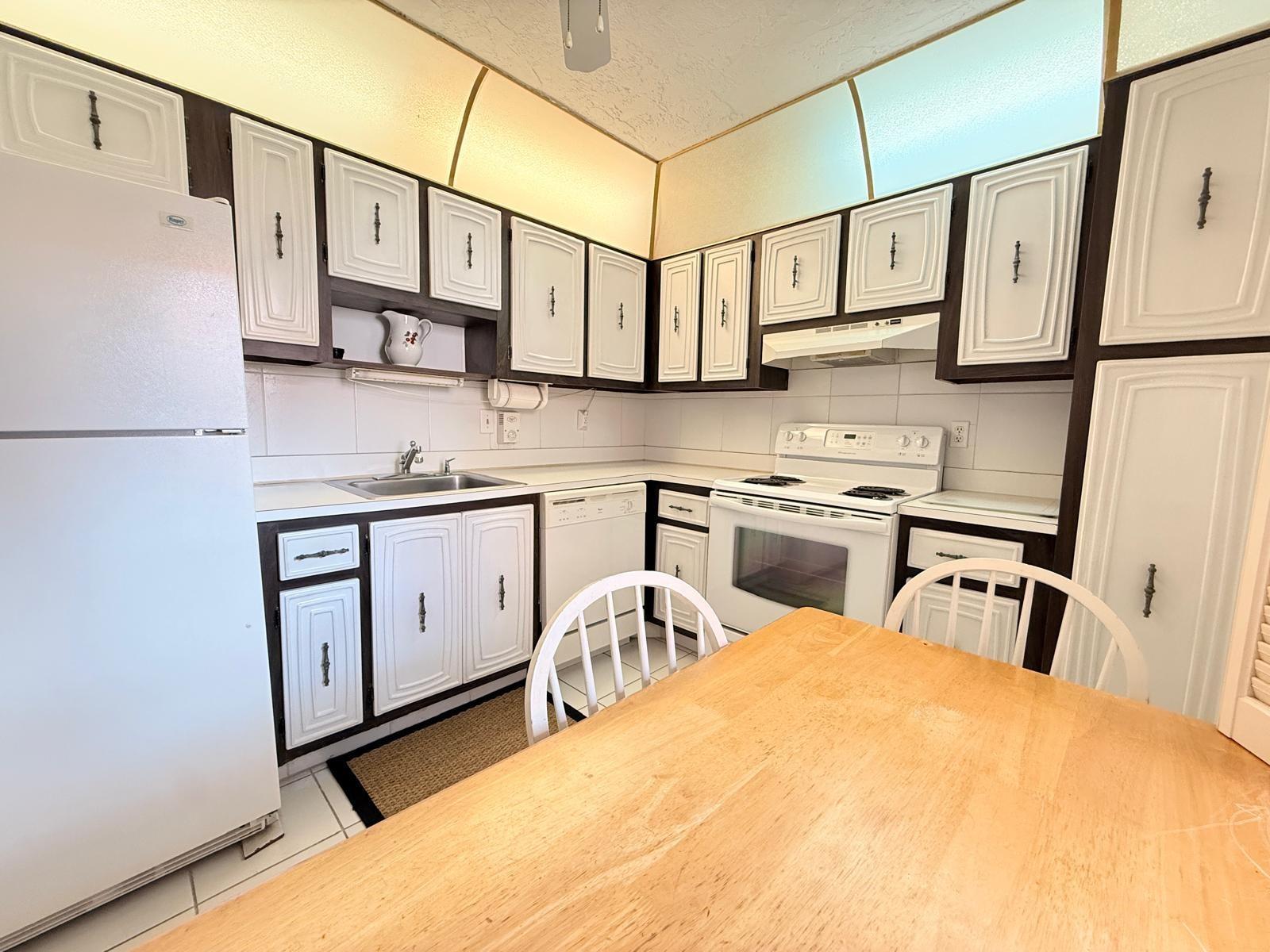 SOMERSET - Residential