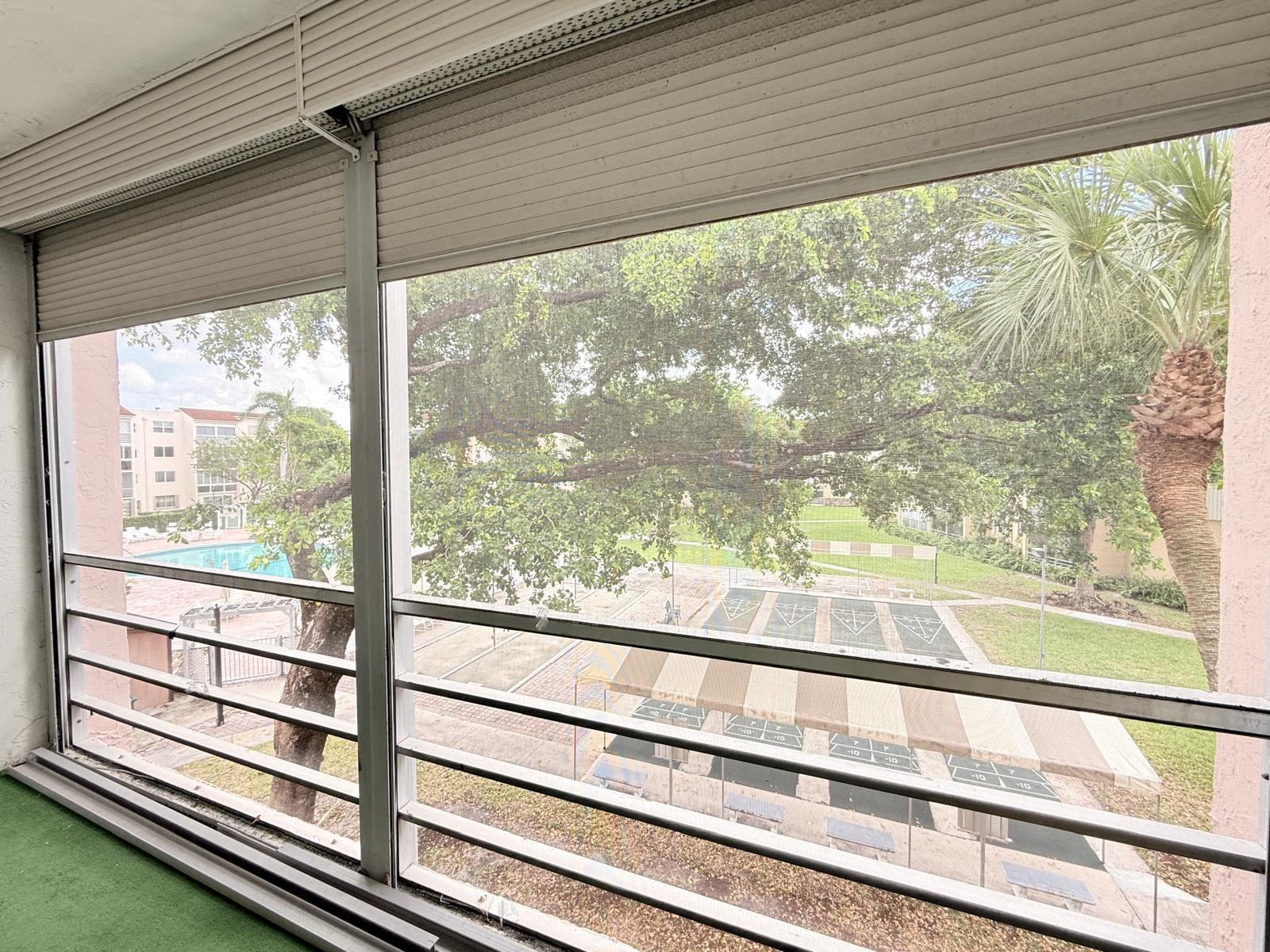 SOMERSET - Residential