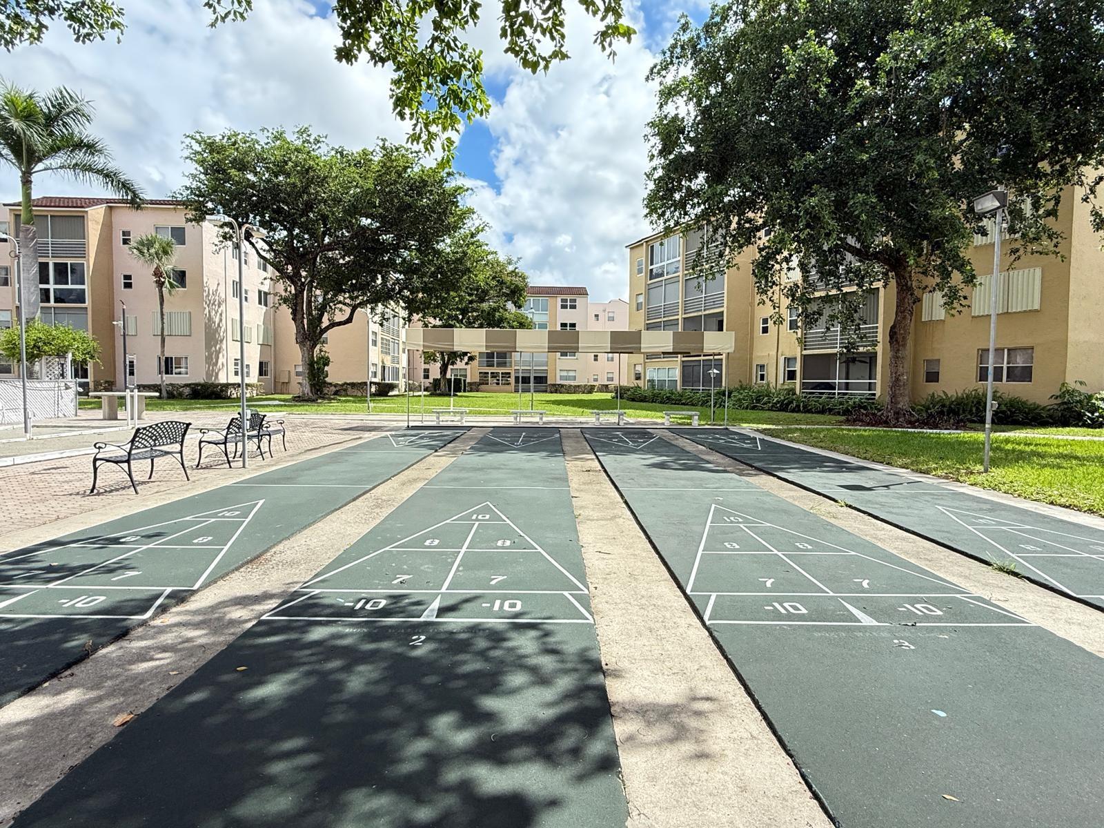 SOMERSET - Residential