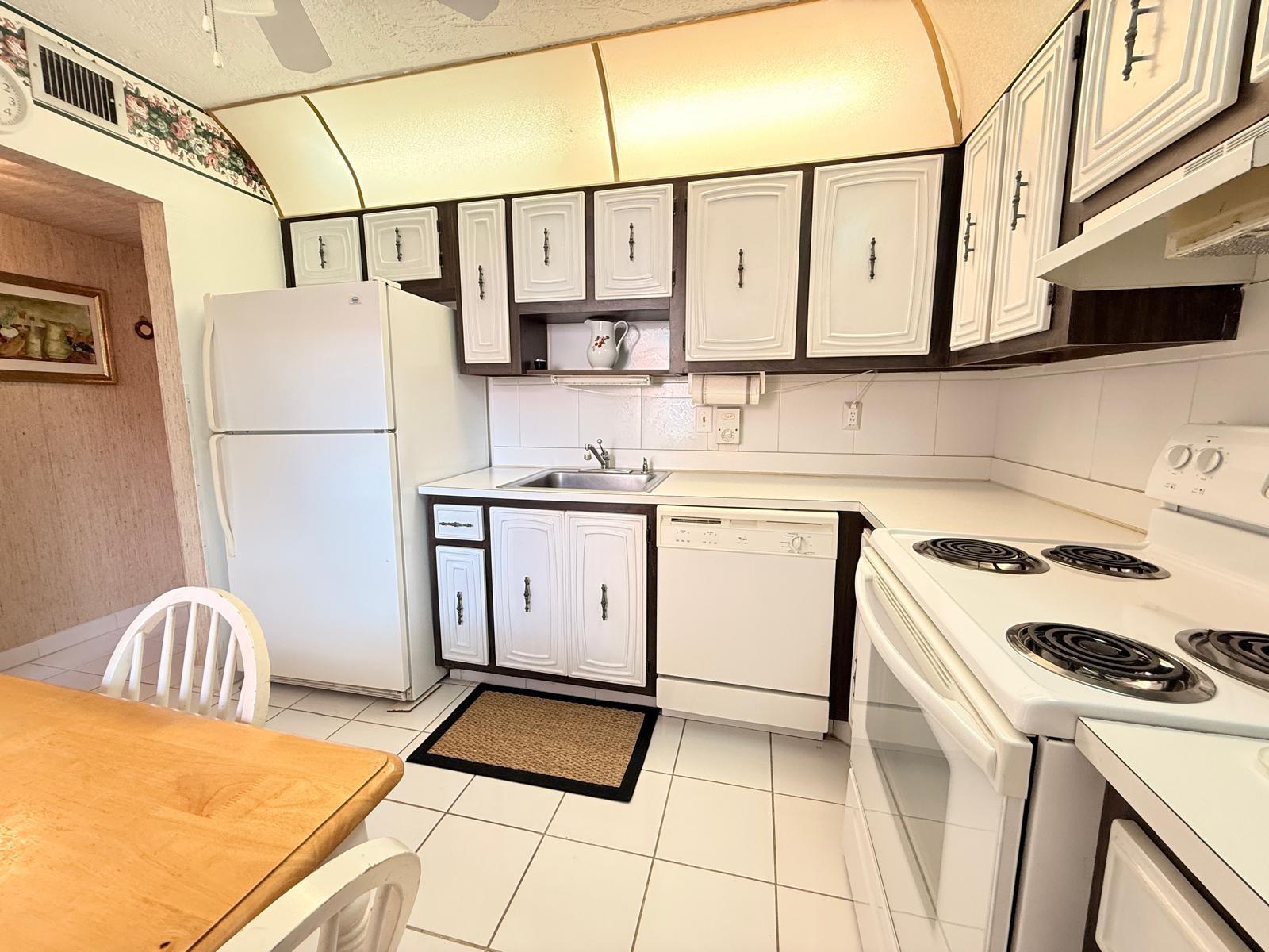 SOMERSET - Residential