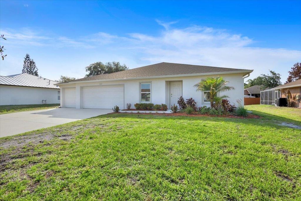 Photo of 1043 Landsdowne Drive, Sebastian, FL 32958 (MLS # B26024021)