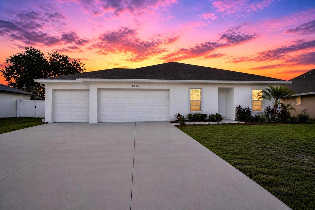 Photo of 1043 Landsdowne Drive, Sebastian, FL 32958 (MLS # B26024021)