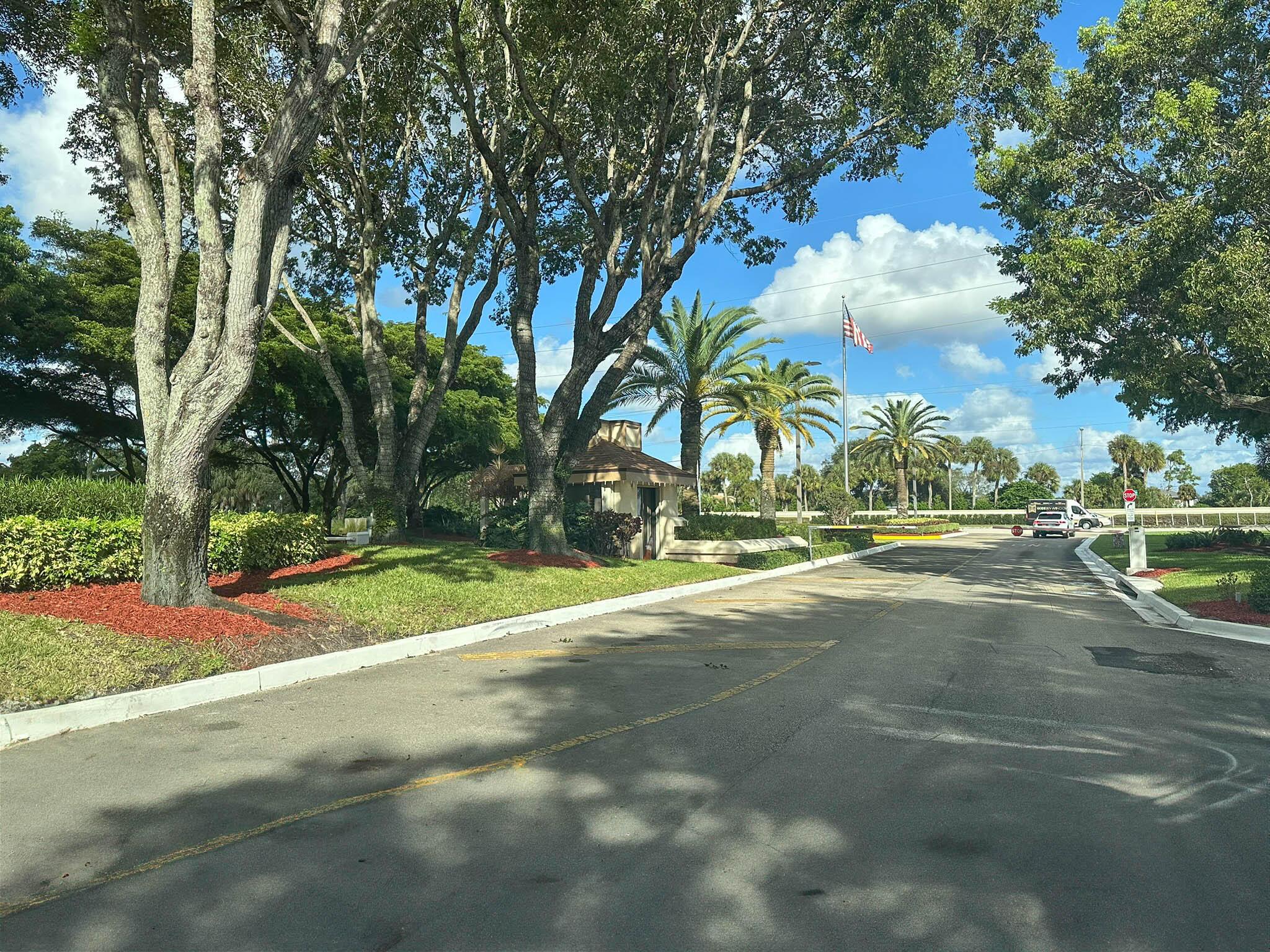 BOCA DELRAY I-III COND DE - Residential