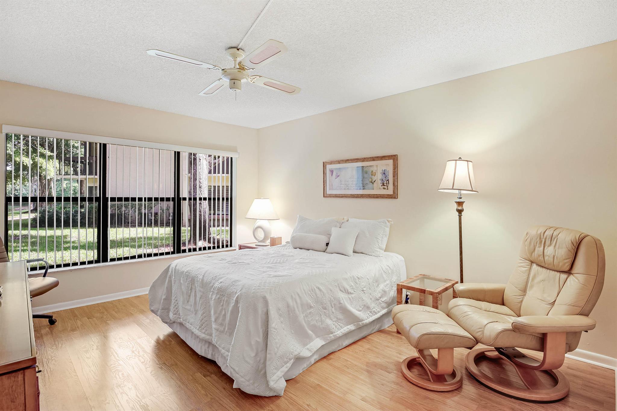 BOCA DELRAY I-III COND DE - Residential
