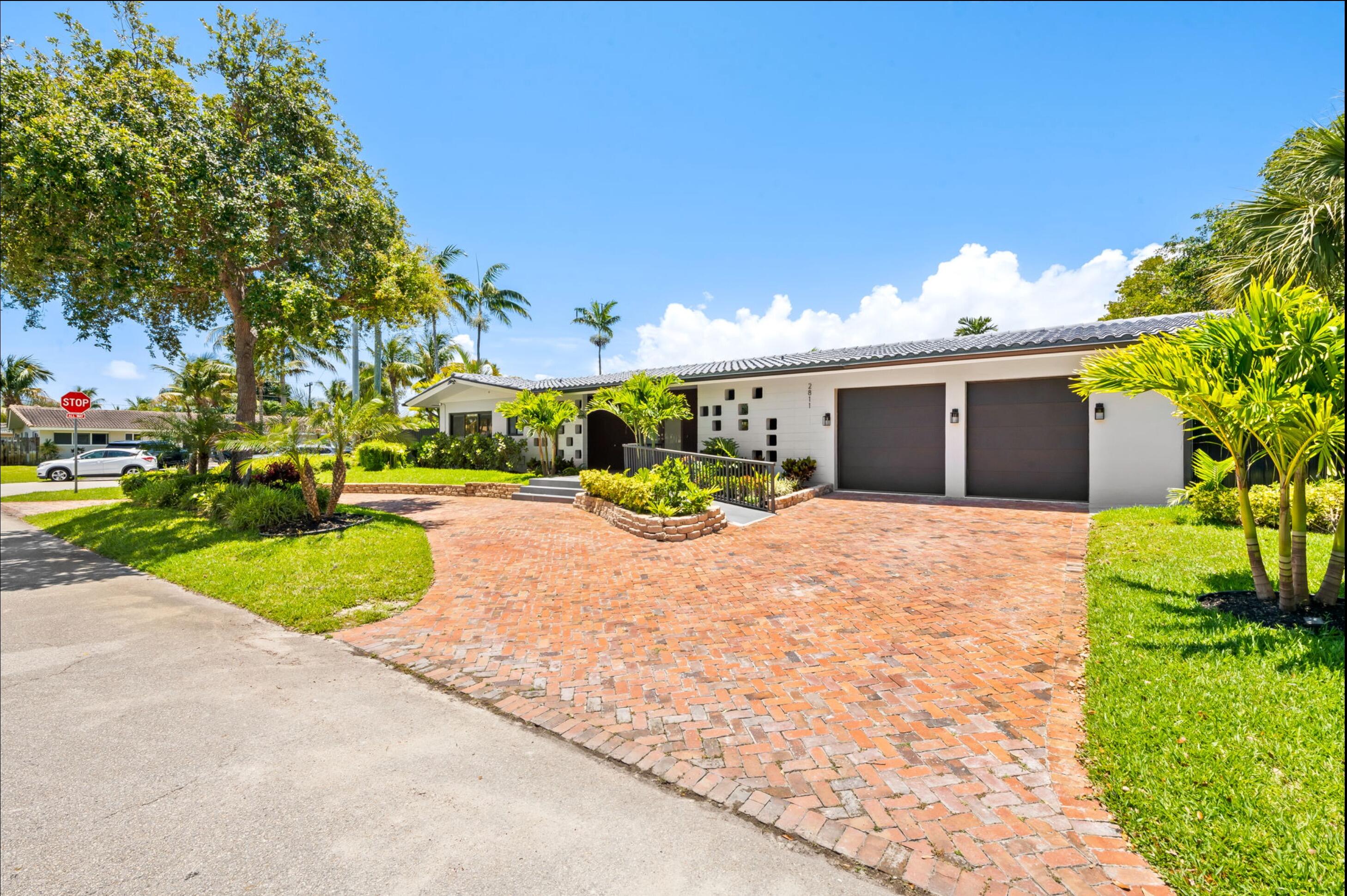 2811 NE 53rd Court