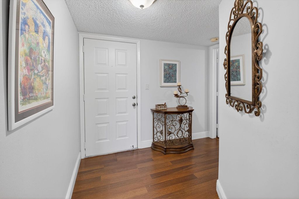 Photo of 6866 Huntington Lane #607, Delray Beach, FL 33446 (MLS # B26004919)