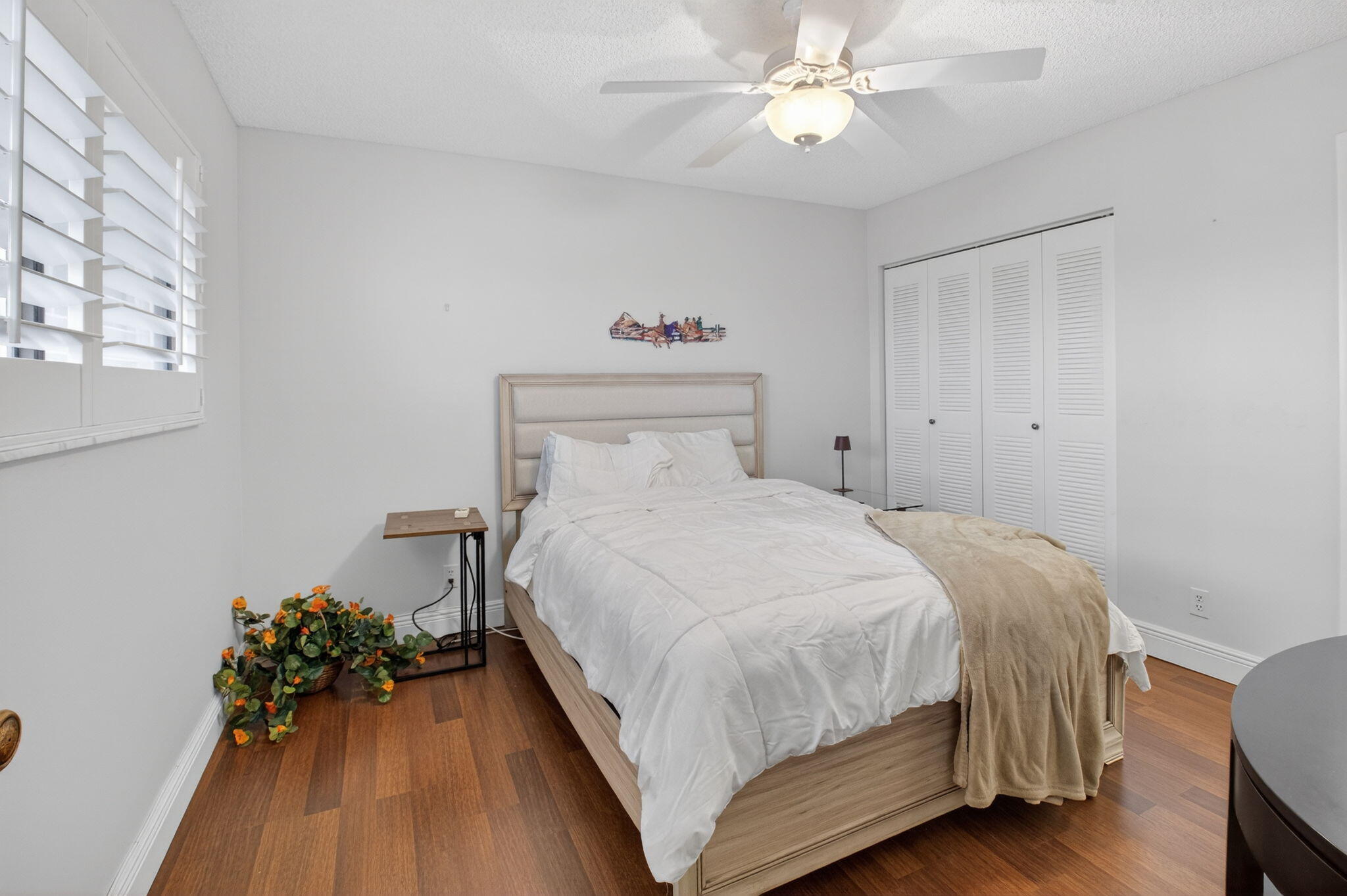 HUNTINGTON LAKES SEC TWO CONDOS - Residential