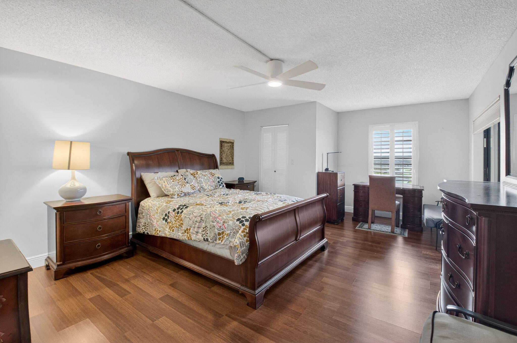 HUNTINGTON LAKES SEC TWO CONDOS - Residential