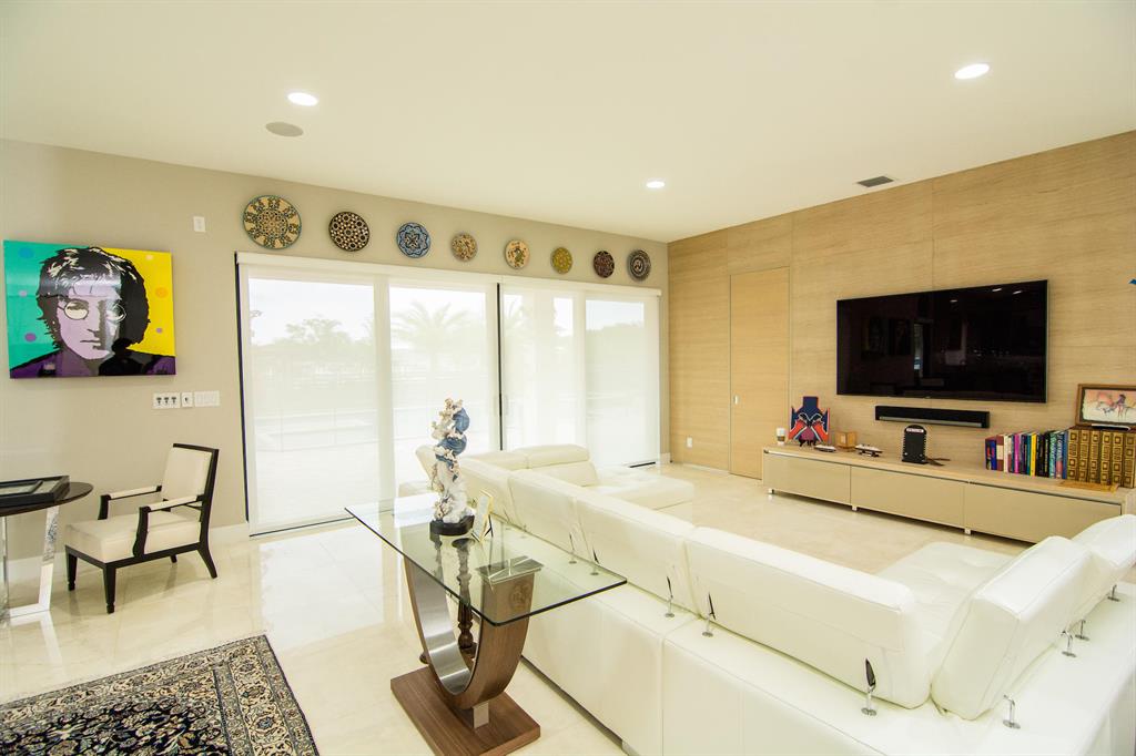 PADDOCK PARK 2 OF WELLING - Residential