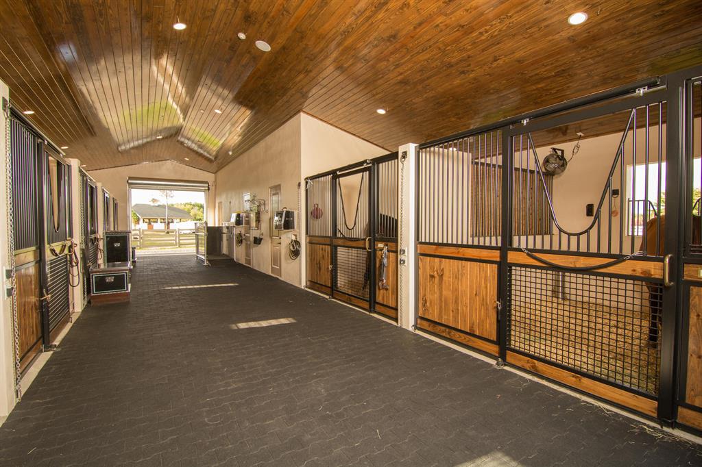 PADDOCK PARK 2 OF WELLING - Residential