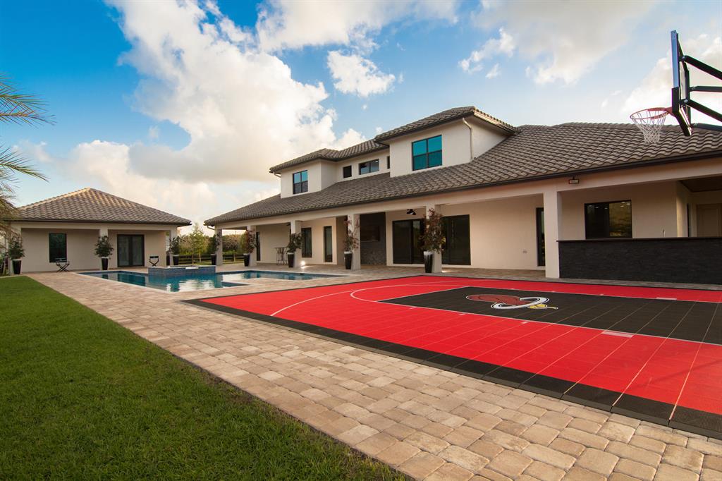 PADDOCK PARK 2 OF WELLING - Residential