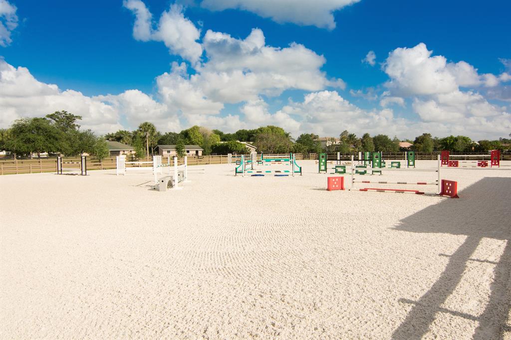 PADDOCK PARK 2 OF WELLING - Residential