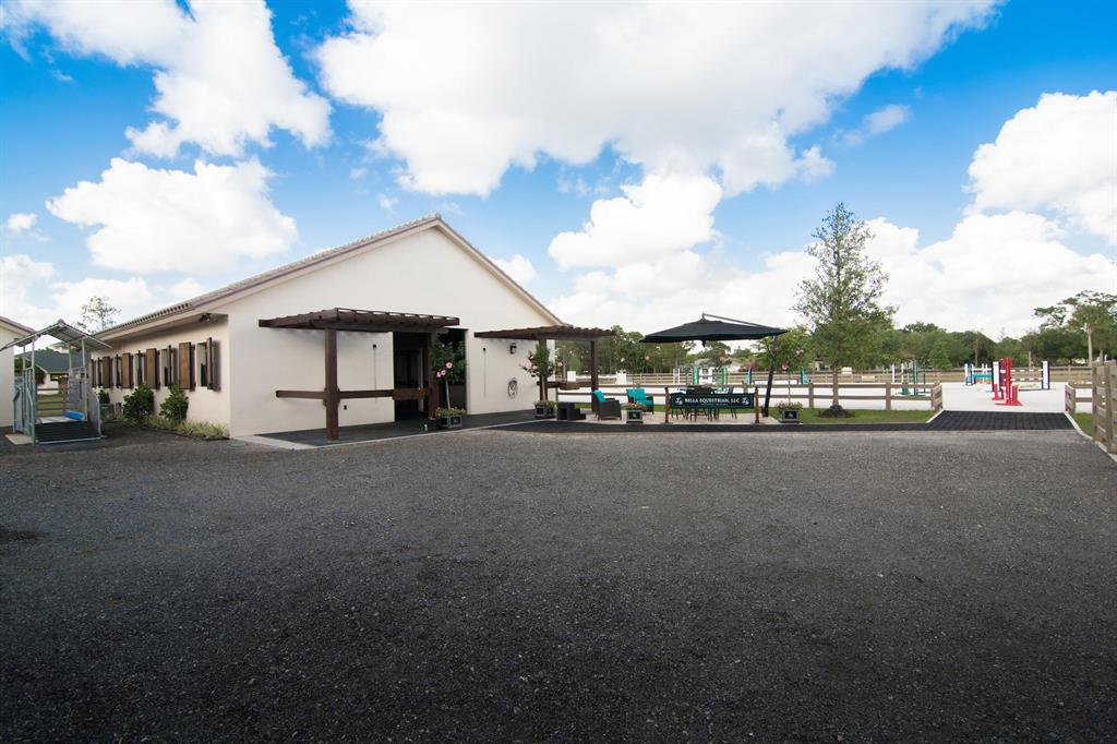 PADDOCK PARK 2 OF WELLING - Residential