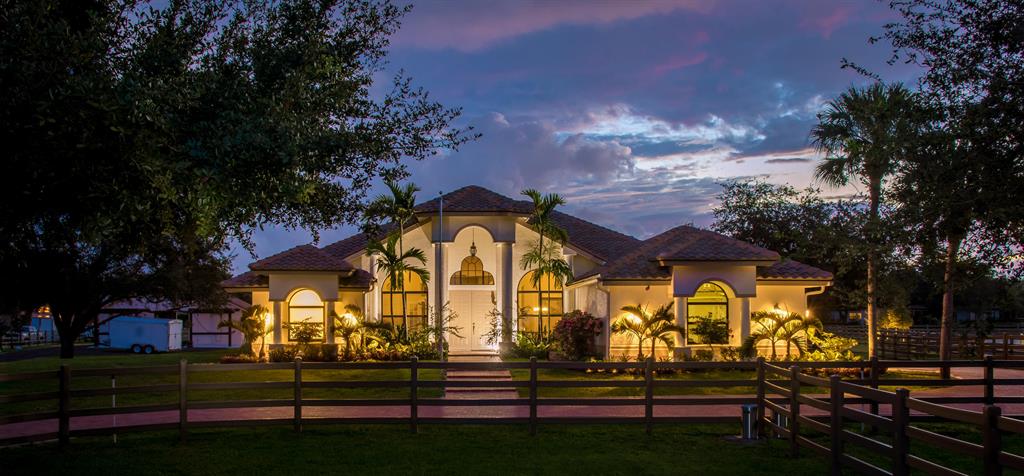 PADDOCK PARK 2 OF WELLING - Residential