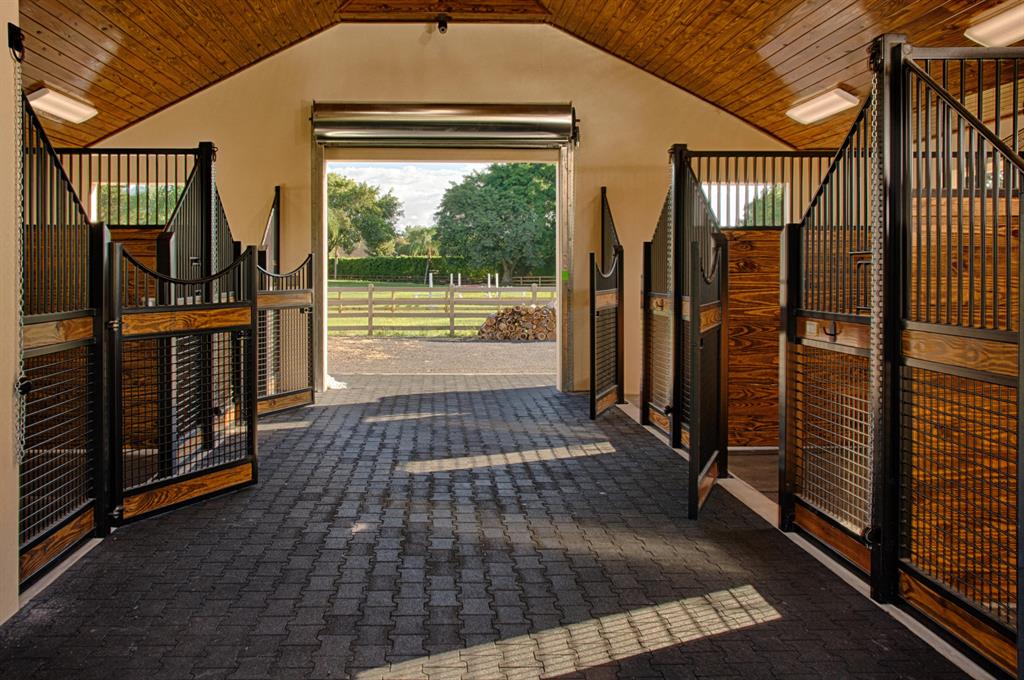 PADDOCK PARK 2 OF WELLING - Residential