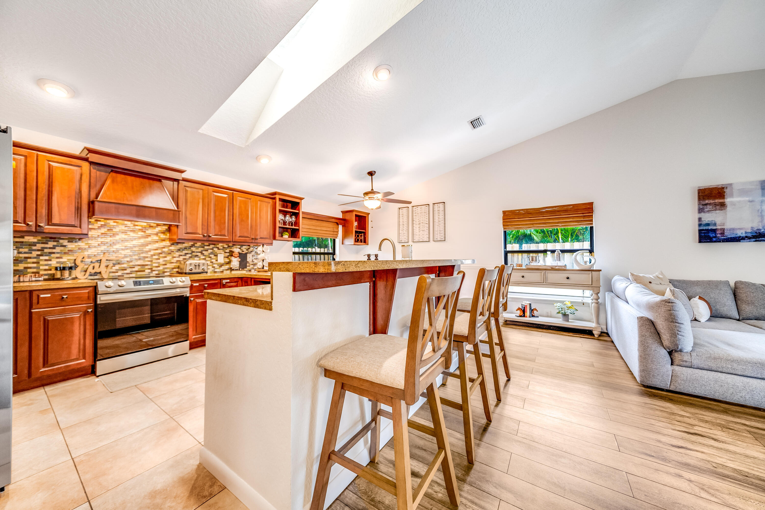 GREENVIEW SHORES 2 OF WELLINGTON - Residential Lease