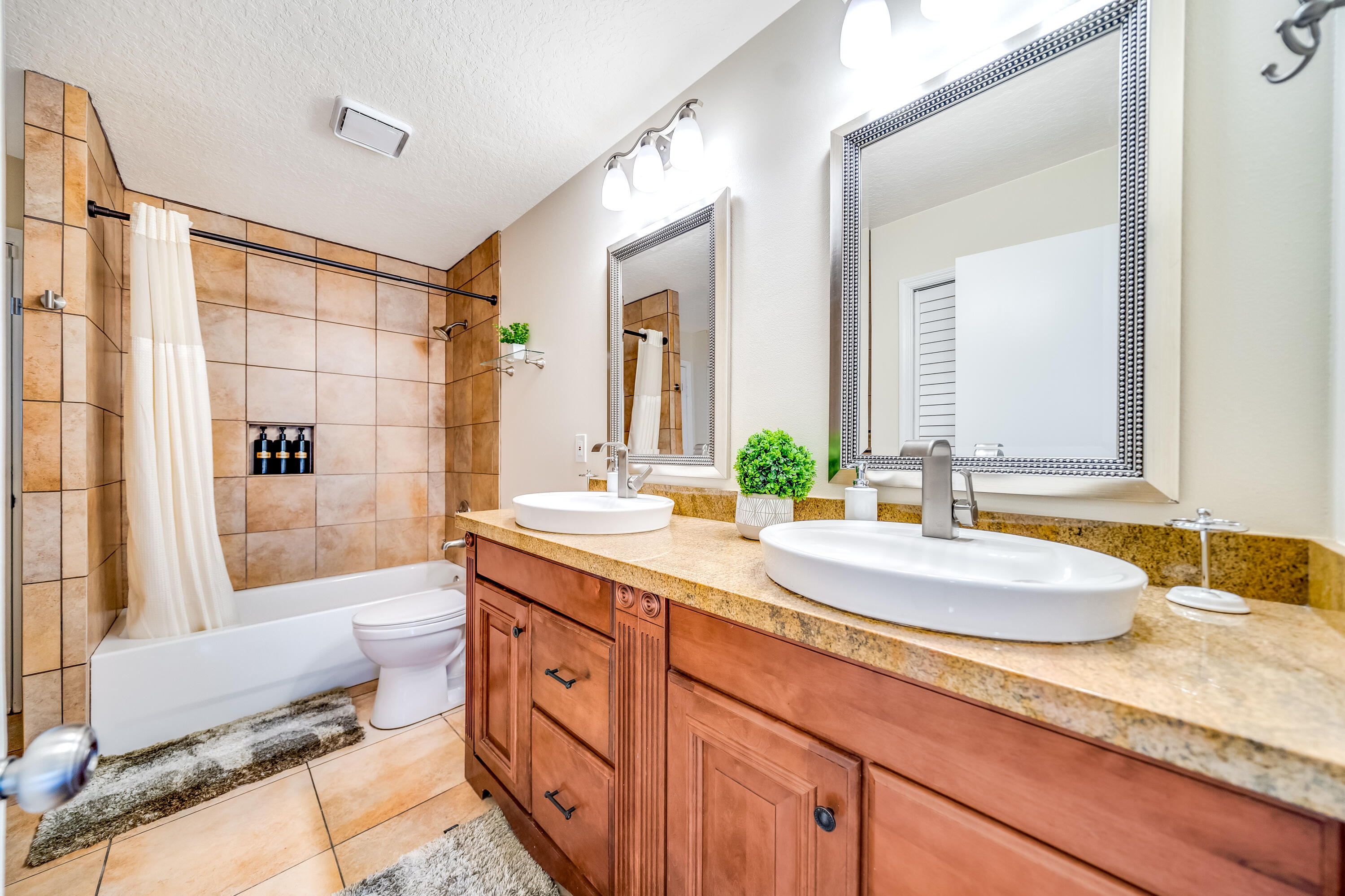 GREENVIEW SHORES 2 OF WELLINGTON - Residential Lease