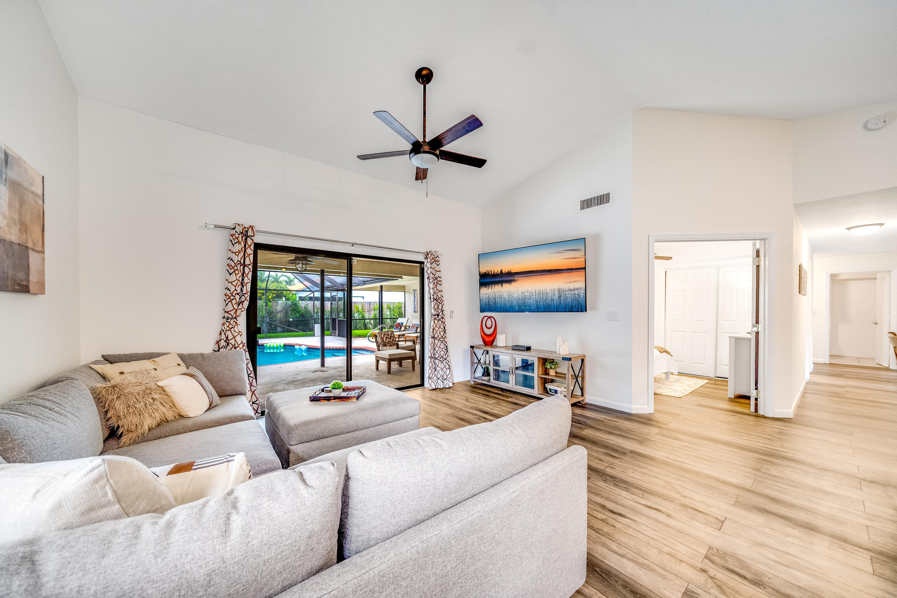 GREENVIEW SHORES 2 OF WELLINGTON - Residential Lease