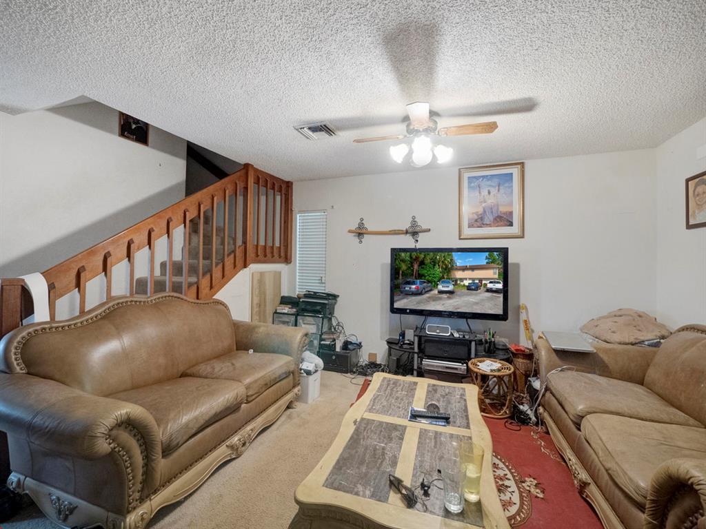 GREEN MEADOWS - Residential Income