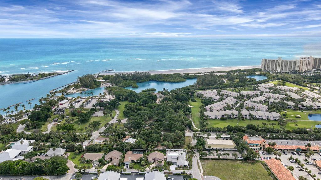 Photo of 901 Sandy Oaks Drive, Jupiter, FL 33477 (MLS # R10913644)