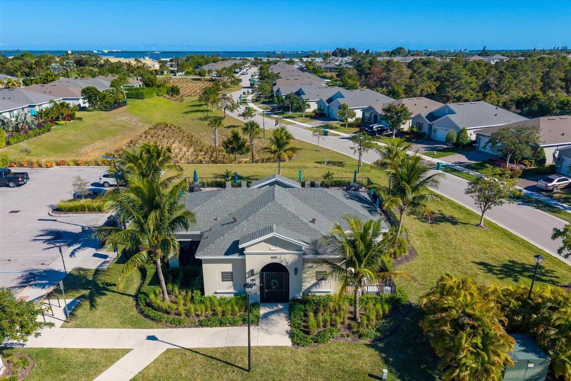 OCEAN BREEZE WEST - Residential