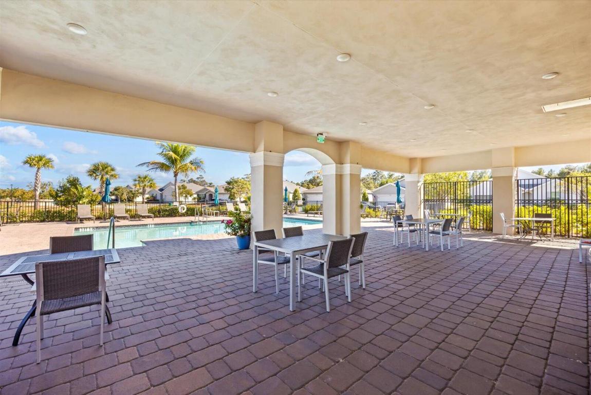 OCEAN BREEZE WEST - Residential