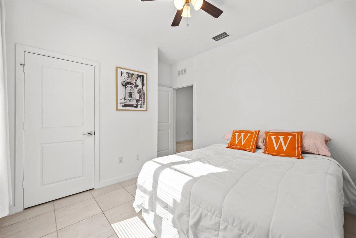 OCEAN BREEZE WEST - Residential