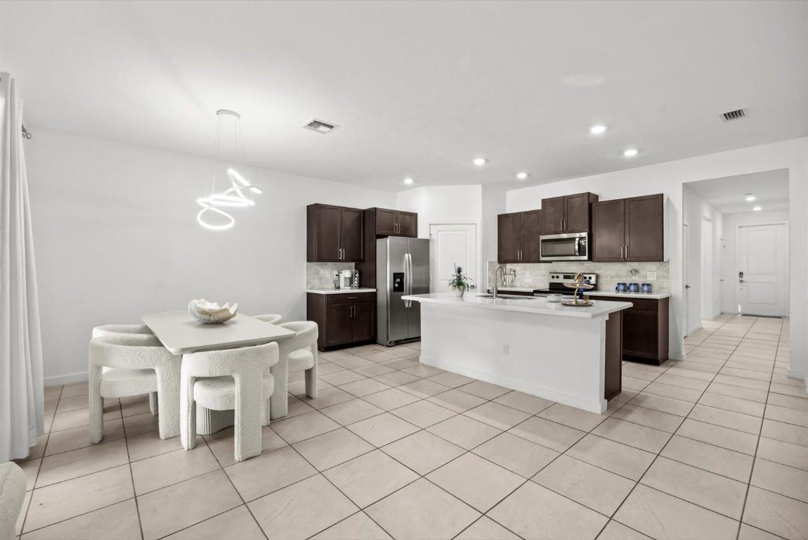 OCEAN BREEZE WEST - Residential