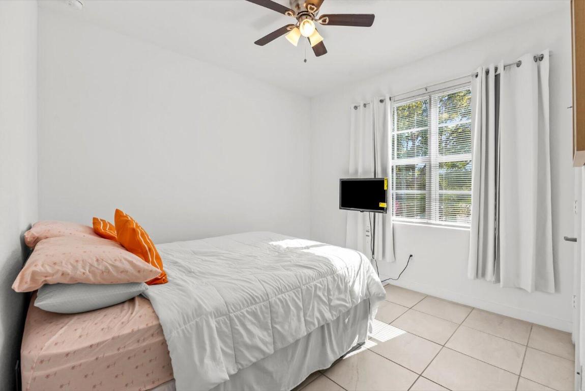 OCEAN BREEZE WEST - Residential