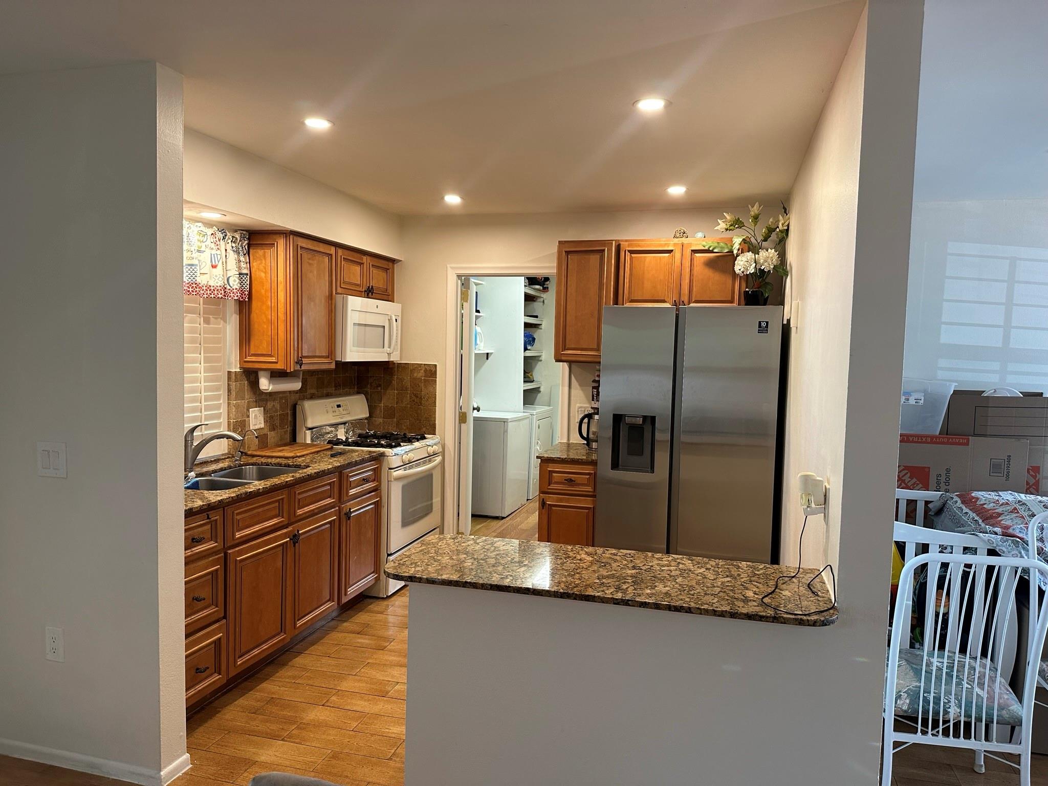 SUNRISE GOLD VILLAGE - Residential