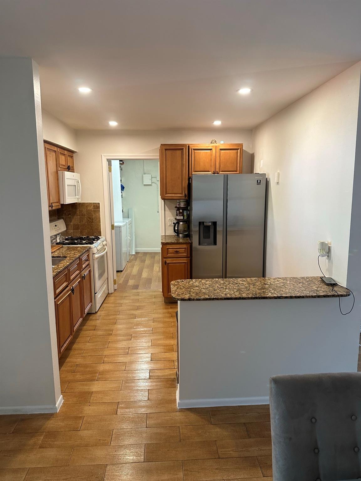 SUNRISE GOLD VILLAGE - Residential