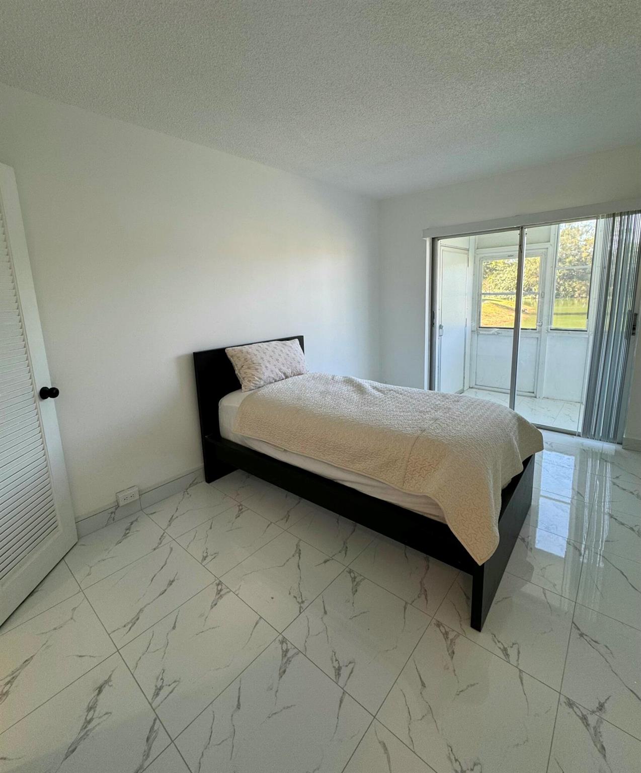 NORTHAMPTON CONDOS - Residential Lease