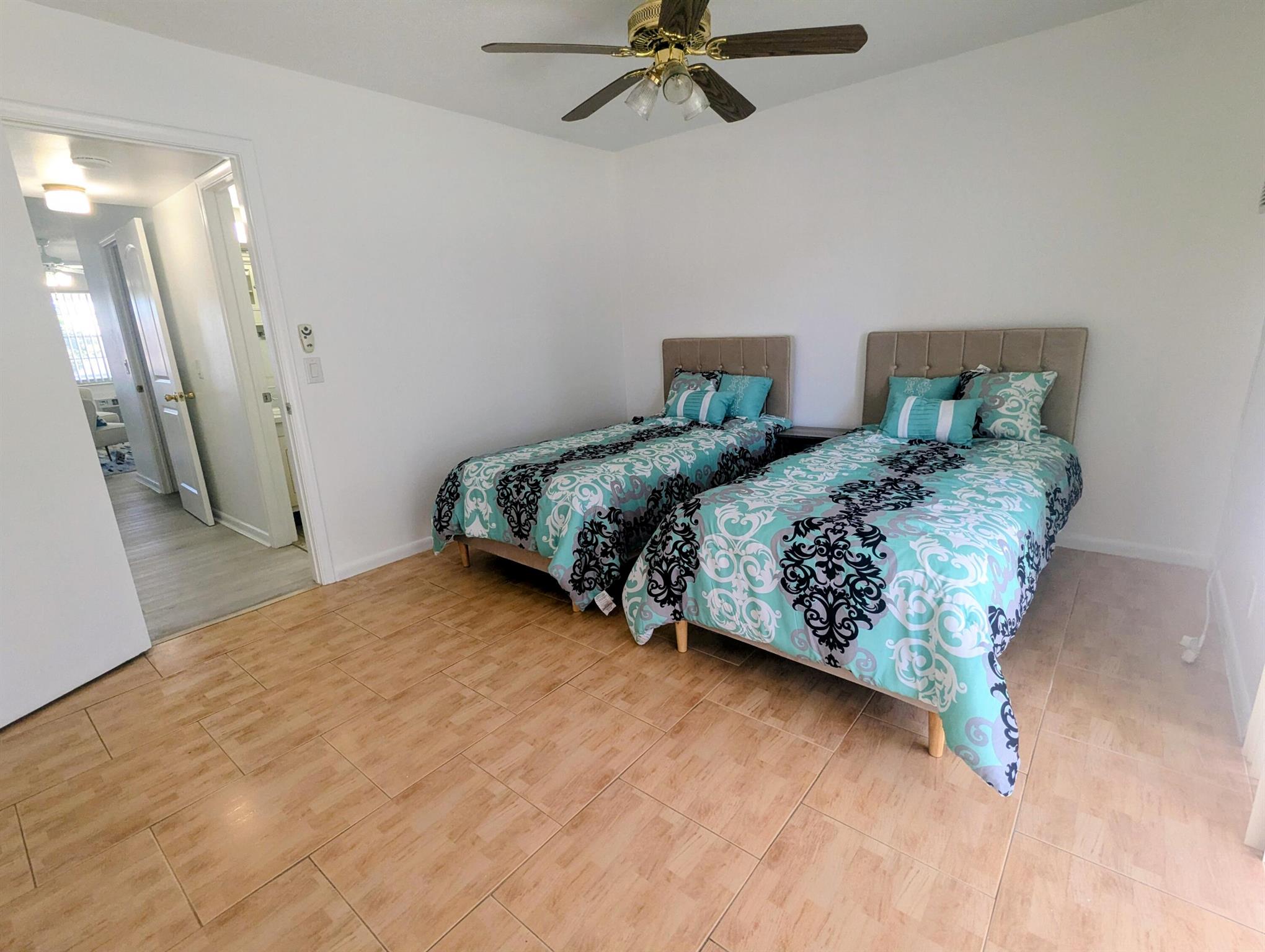 SHEFFIELD CONDOS A TO Q - Residential Lease